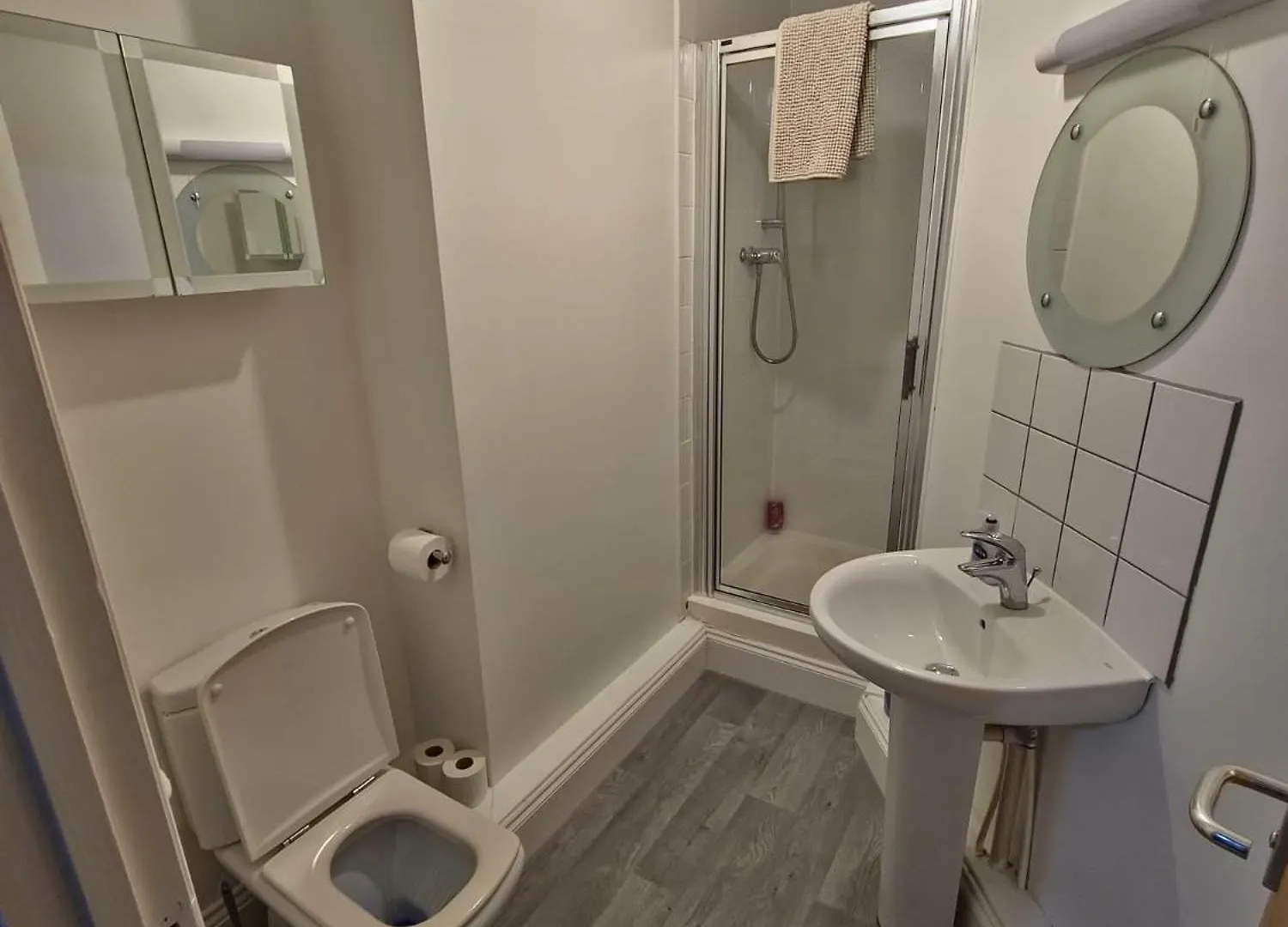Apartment Hollowstone Place, Spacious 2 Bed, City Centre Ng1, Sleeps 6,Free Parking Nottingham